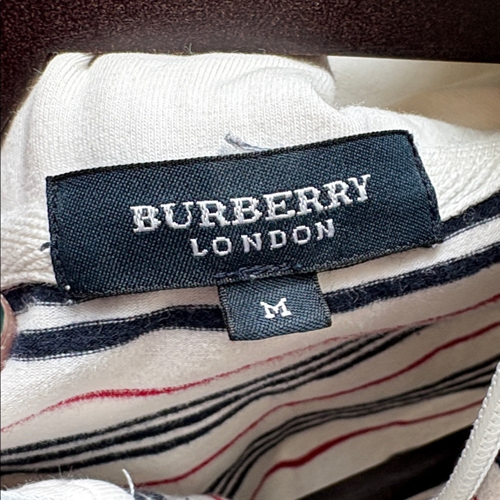 VINTAGE Authentic Burberry London zip up in size M